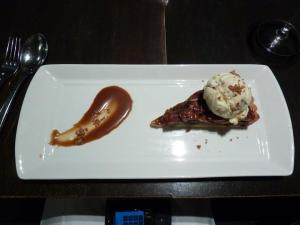 318591_10150311394881456_730446455_8497598_1963434335_n