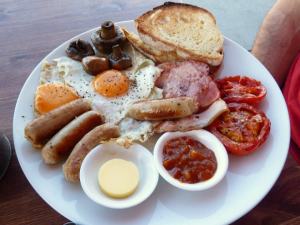 420727_10150567802836456_730446455_9467043_1460846364_n