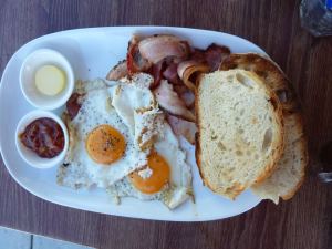 422516_10150567804506456_1026148740_n