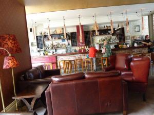 429287_10150539185261456_730446455_9372085_497927828_n