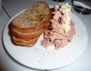 560754_10150849452701456_1368609483_n