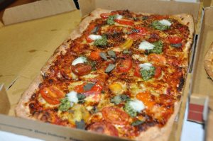 546974_372763626142330_799525654_n