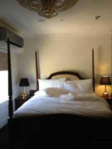 320545_10151127006251456_331377670_n