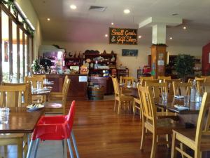 67920_10151160150071456_951646497_n