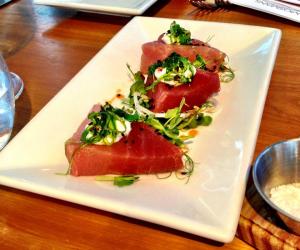 537116_10151271973656456_1686777390_n