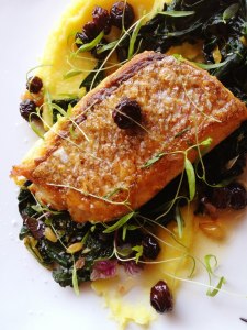 554065_10151271999861456_284340145_n