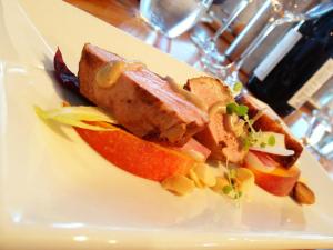 554190_10151271978011456_1040448091_n