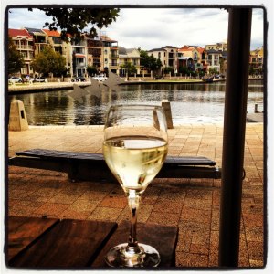 582754_417514595000566_609759891_n