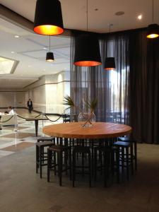 269210_10151322739391456_859204029_n