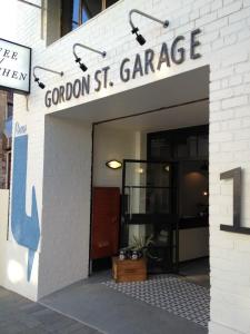 482642_10151297708266456_1859169511_n