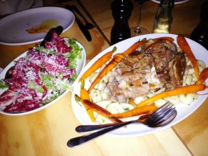 601574_430333050385387_234965446_n