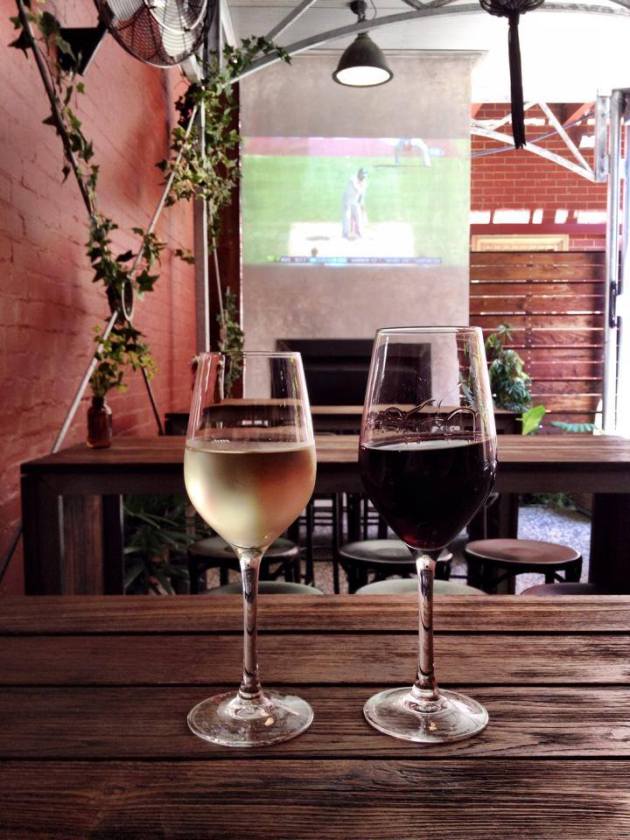 1484121_565657583519599_590958084_n