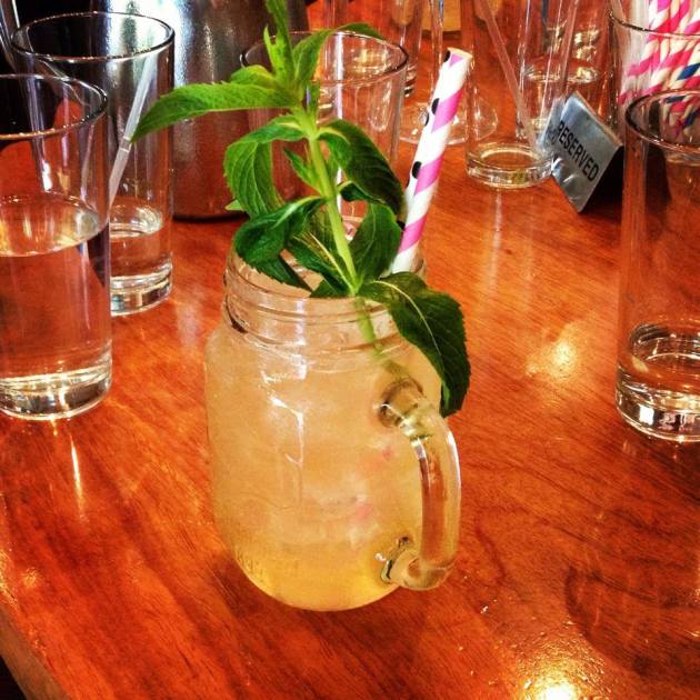 1555326_567064206712270_1609410211_n