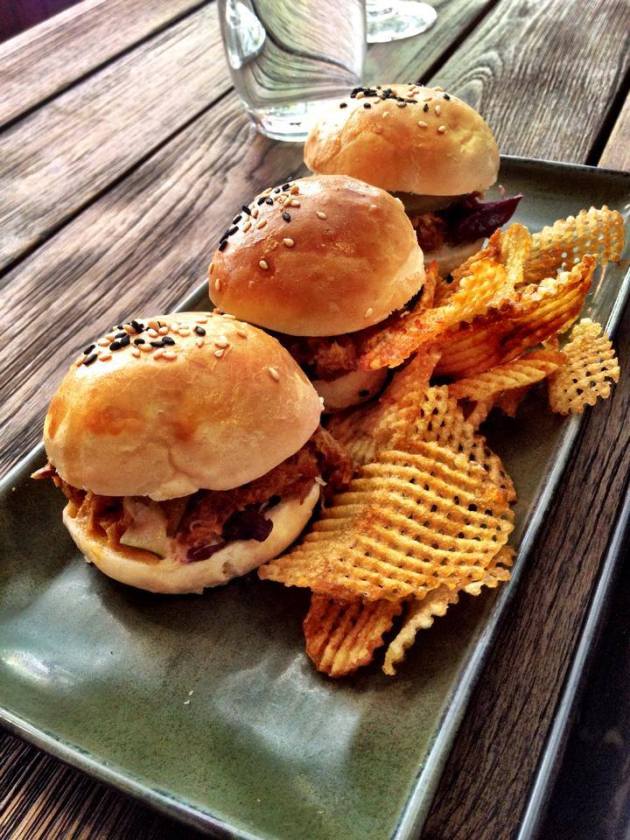 734210_565657493519608_947414780_n