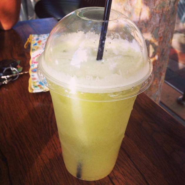 1618498_580287355389955_935222858_n