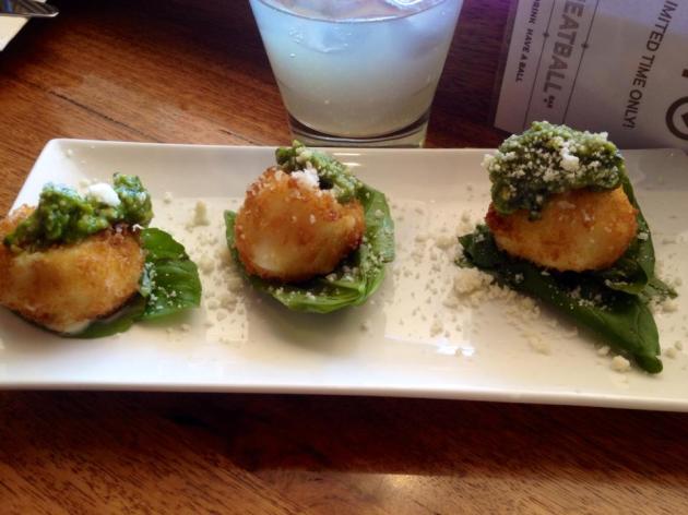 10610952_693793900705966_8018017426858333944_n