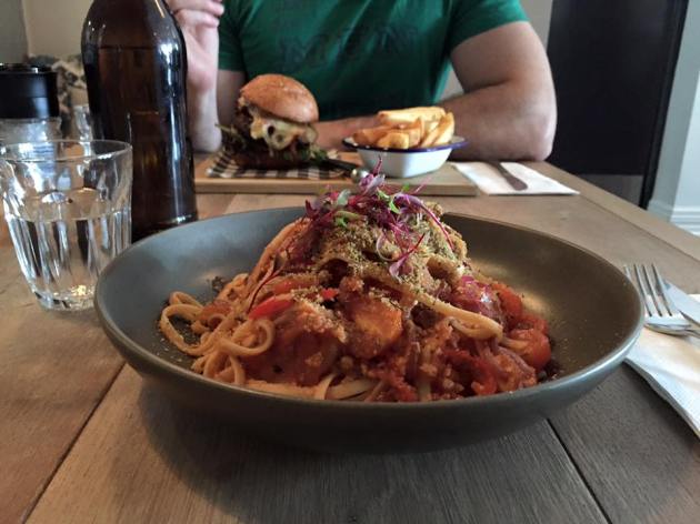 561454_996746727077347_2445826430920182372_n