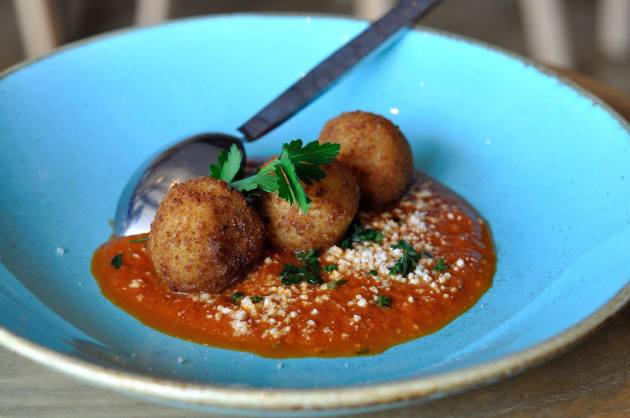 18209030_1347817991970217_1715499477768552783_o (1)